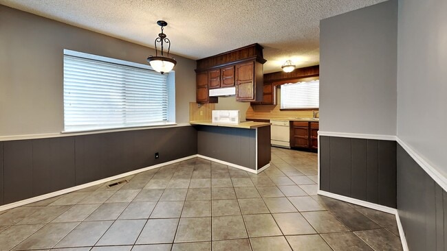 Photo - Start your new year in this charming 3 bedroom, 2 bath home located in the heart of Tulsa.