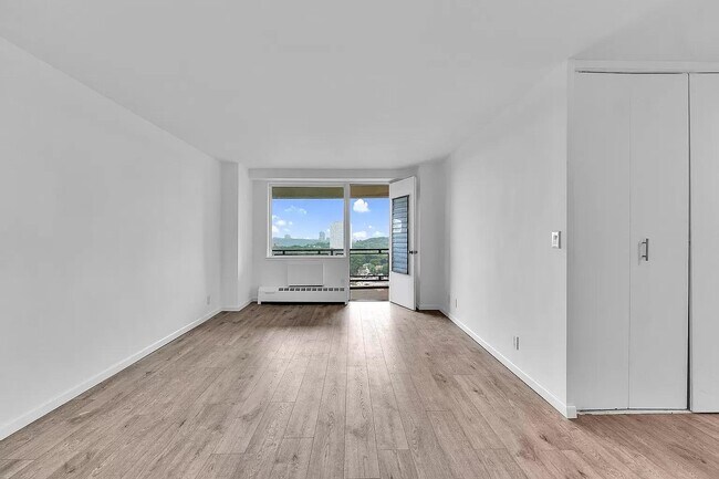 Photo - 5800 Arlington Ave