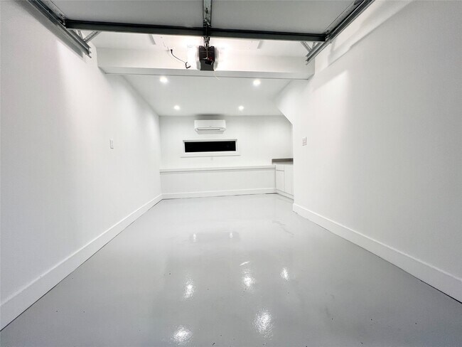 Photo - 1419 Branard St