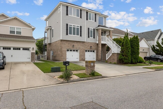 Building Photo - Welcome to your dream home in Norfolk, Virginia!
