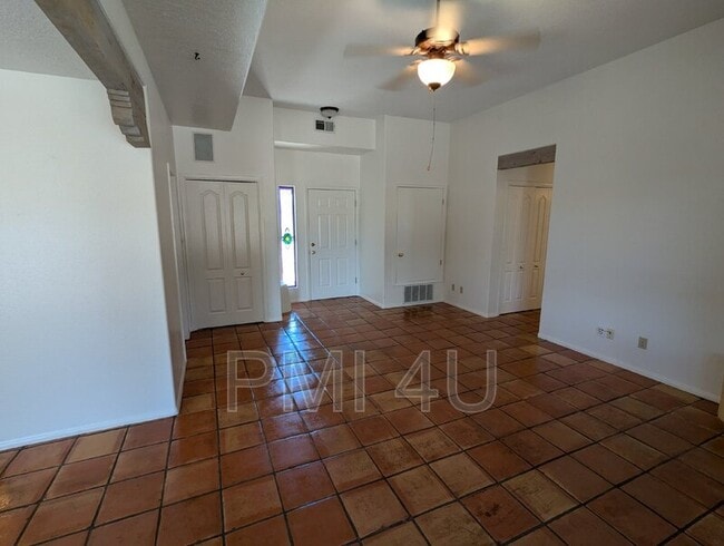 117 Carey Rd Unit B