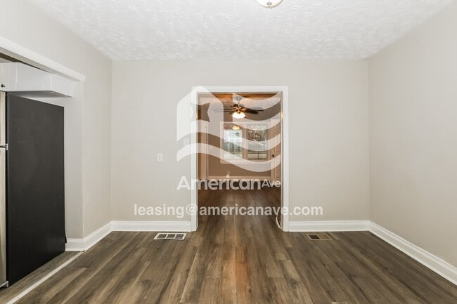 Photo - 4996 West St