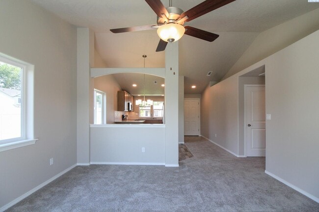 Photo - Newer 3 Bed/2 Bath Rambler in Pasco