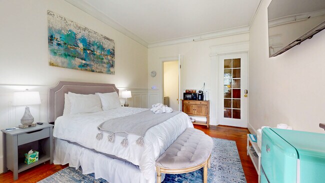 Photo - 1029 Beacon St Unidad 3