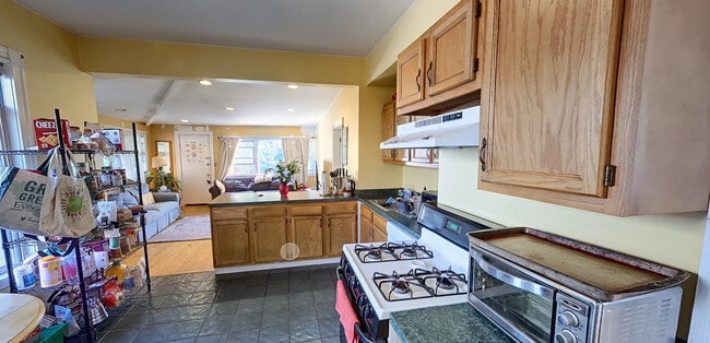 Photo - 2572 Massachusetts Ave Unit 2