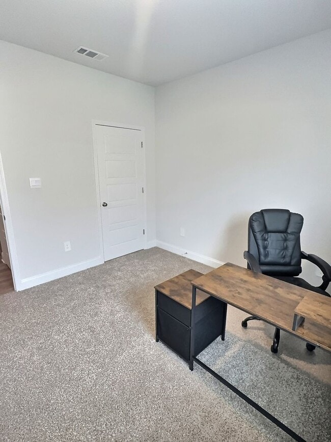 Photo - Like-new FULLY FURNISHED/TURN-KEY home in the St. Martin community of Ocean Springs, MS!
