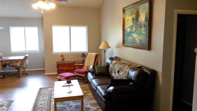Photo - 3402 Meadowview Dr
