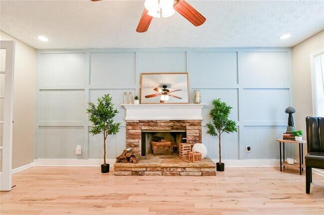 Photo - 1116 Havel Dr SW