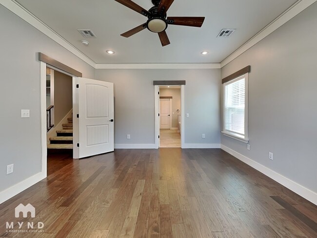 Photo - 405 S Carl St