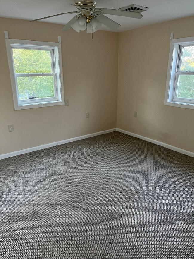 BR 1 - 80 Greenwood Ct Unit 80 Greenwood Apartment