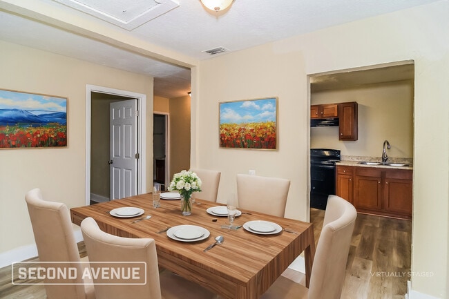 Photo - 1201 W 27th St