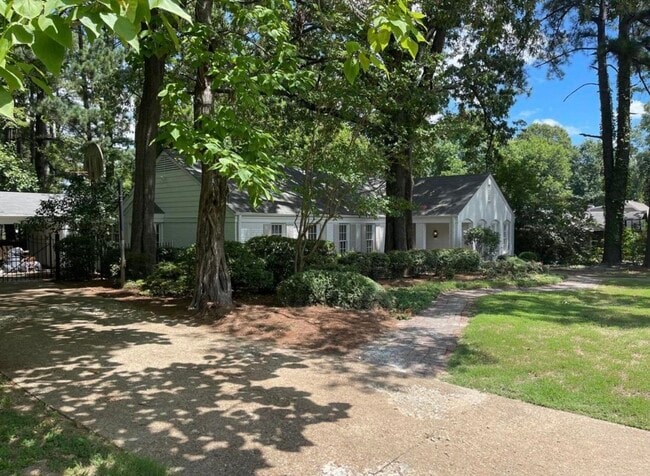 Photo - 7670 McHenry Cir E