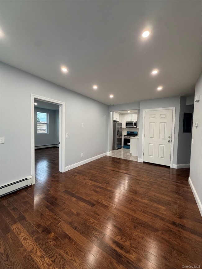 Building Photo - 217-04 135th Ave Unit 2