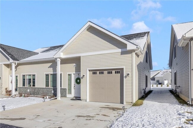 Photo - 46 W Valley Cir