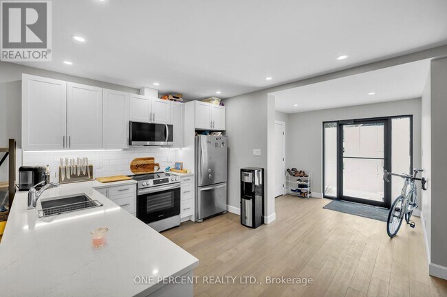 Photo - 6610 Fourth Line Rd