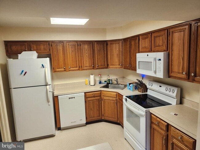 Photo - 2 Harrogate Ct