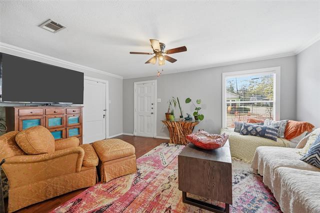 Photo - 108 W Heard St