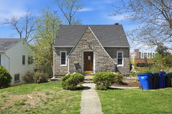 Building Photo - 8404 48th Ave