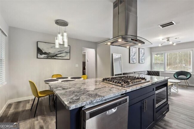 Photo - 1561 Pontiac Pl SE