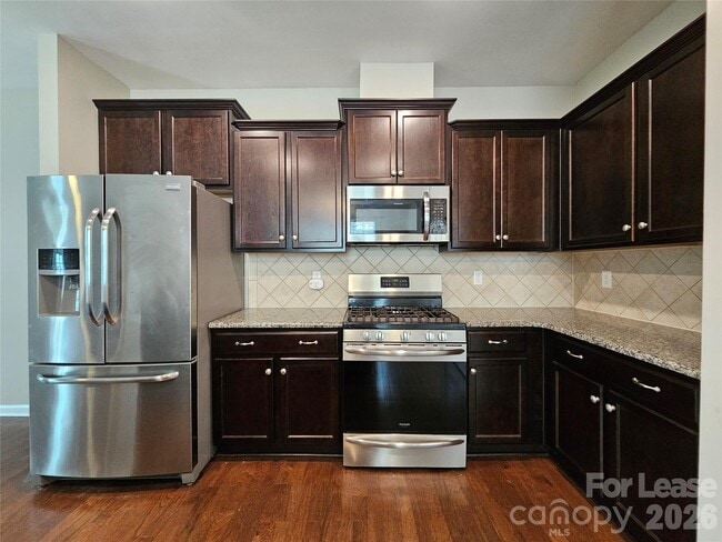 Photo - 3233 Yarmouth Ln