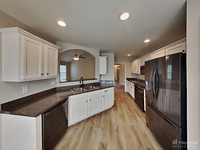 Photo - 7241 Explorer Trail