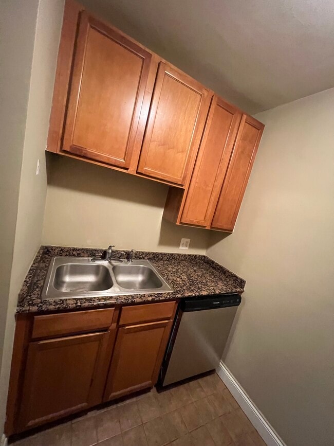 Photo - 15 E Kirby St Unit 324