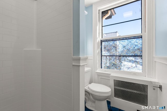 Photo - 360 Farmington Ave Unidad 3