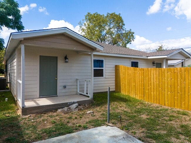 Photo - 706 N 16th St Unidad B