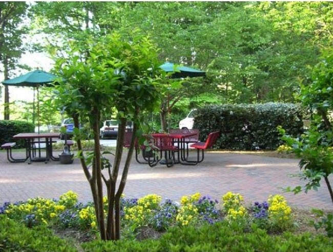 Photo - Lakewood Christian Manor