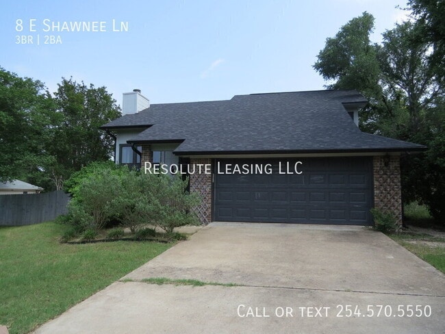 Building Photo - 8 E Shawnee Ln