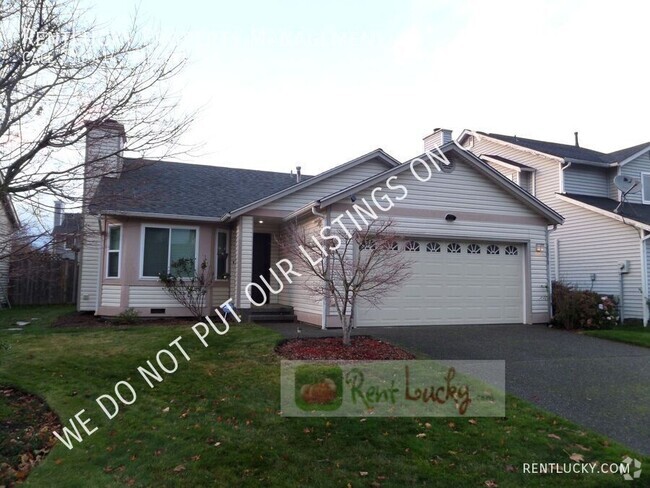 Building Photo - Adorable 2-Bedroom House w/Lovely Fenced Y...