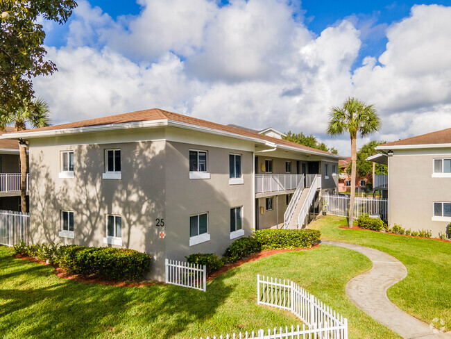 Building Photo - Gulfstream at Dania Beach Rental