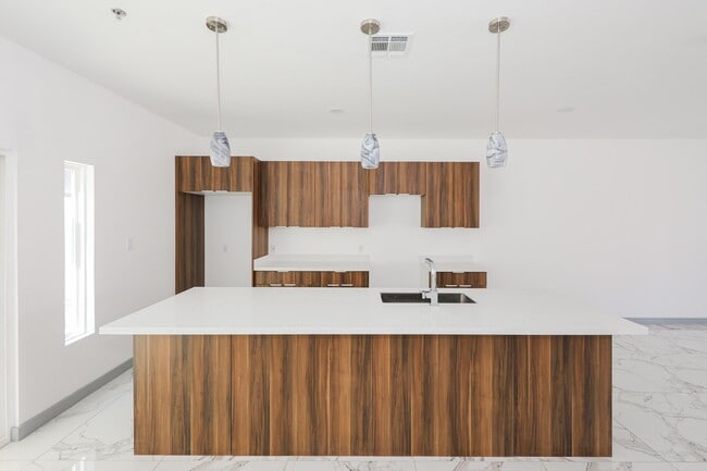 Photo - 1011 Emerald Valley Dr Unidad 28 D