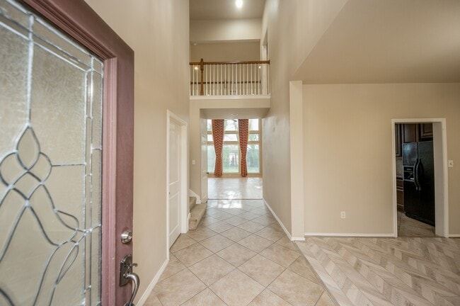 Building Photo - 4019 Windmill Creek Dr