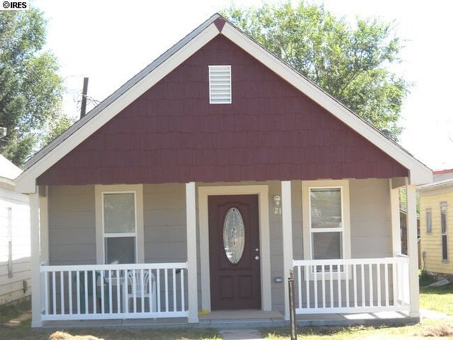 Building Photo - 21 Elm Ave