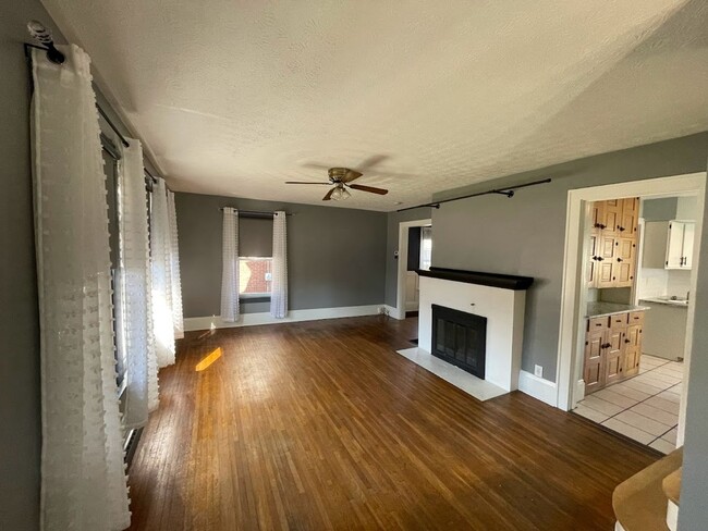 Photo - Three bedroom one bathroom home for rent