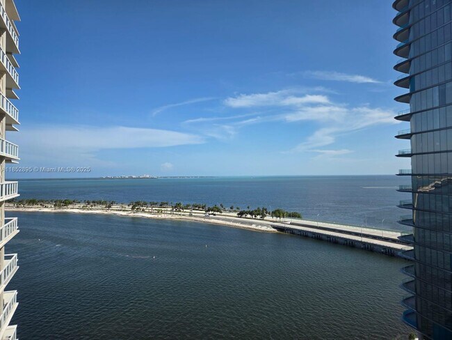 Building Photo - 2451 Brickell Ave Unit 18U Rental