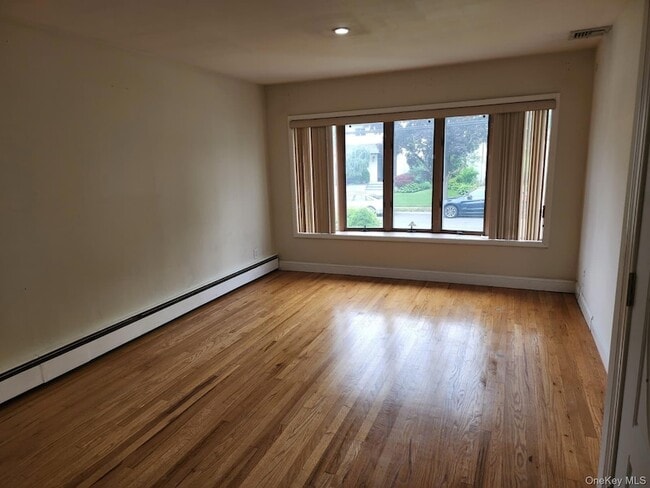 Photo - 3423 Milburn Ave
