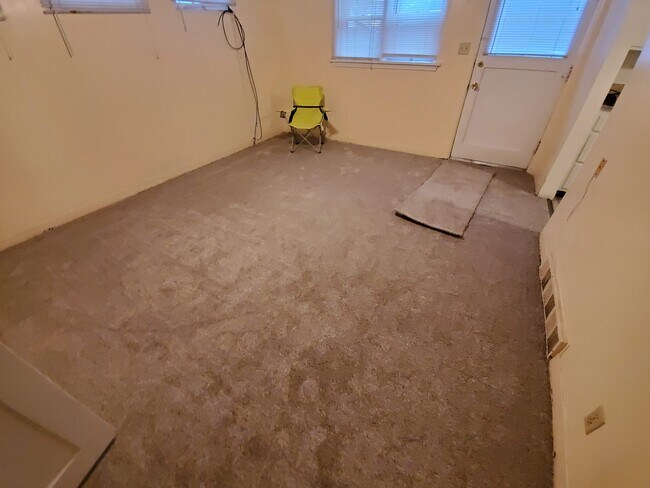 living area - 353 Lawton St Unit Downstairs