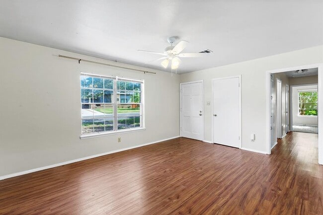 Photo - 4807 Sylvandale Dr