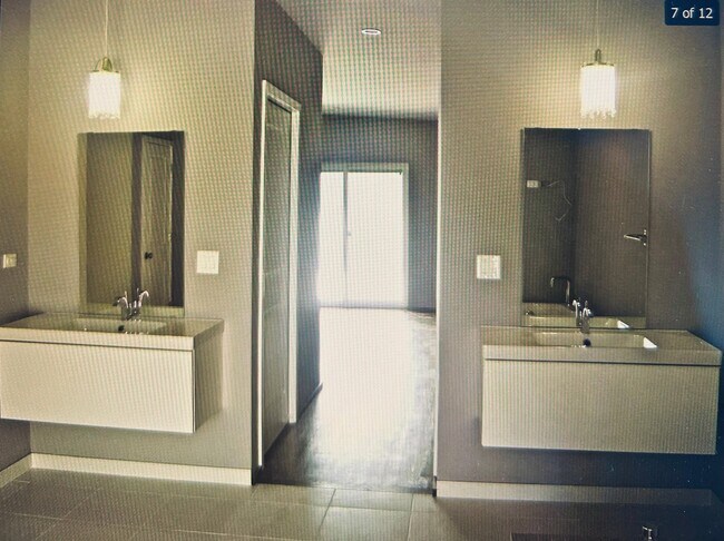Photo - 2704 W Armitage Ave Unit 3