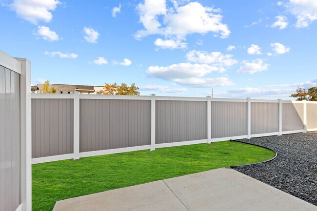 Photo - 212 S Woodlawn Rd