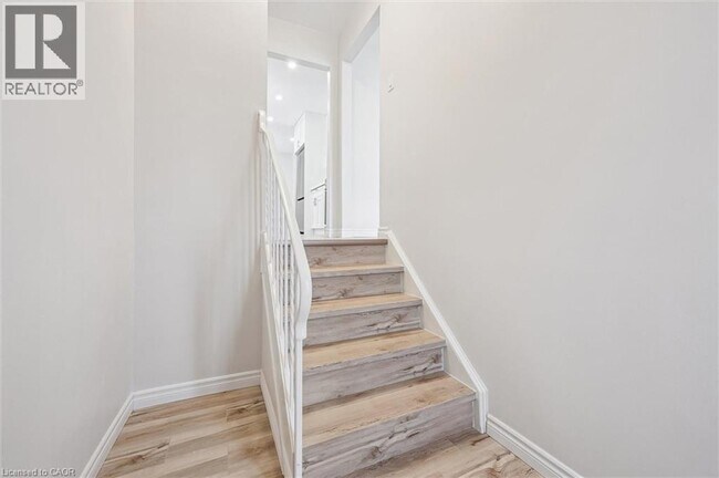 Photo - 1238 Ottawa Street S