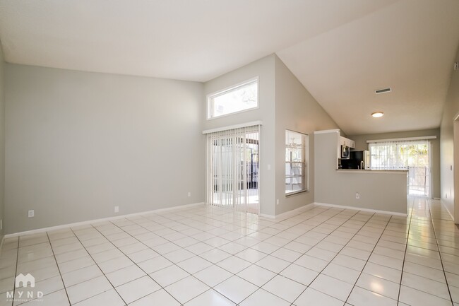 Photo - 1183 Pin Oak Dr