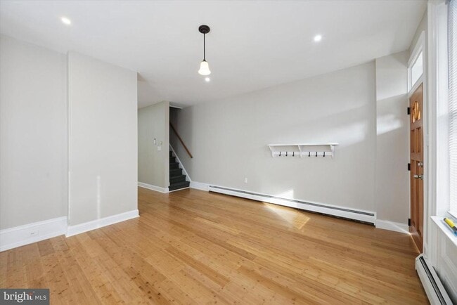 Photo - 606 Vernon St