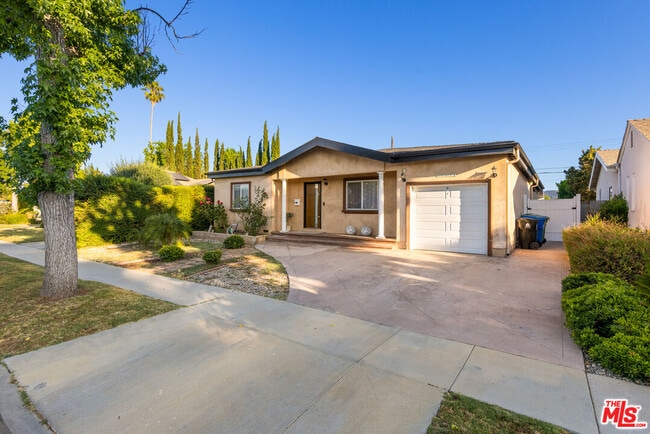 Photo - 17332 Bullock St Casa