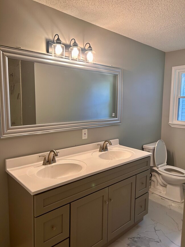 Photo - 553 Glenwood Dr