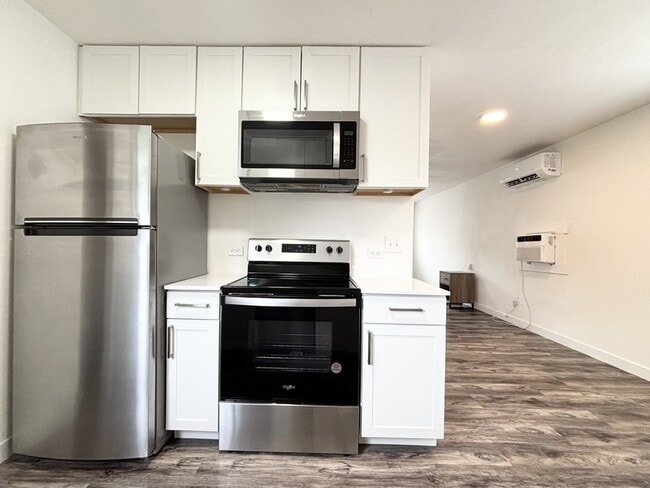 Building Photo - 436-436 S 800 W