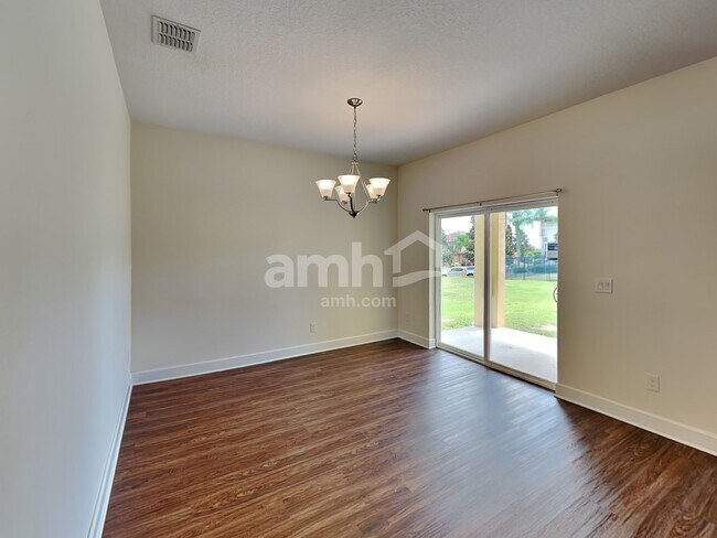 Photo - 306 Crestrun Loop