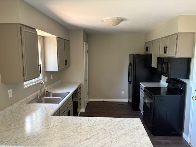 Photo - 2115 Peacemaker Terrace W